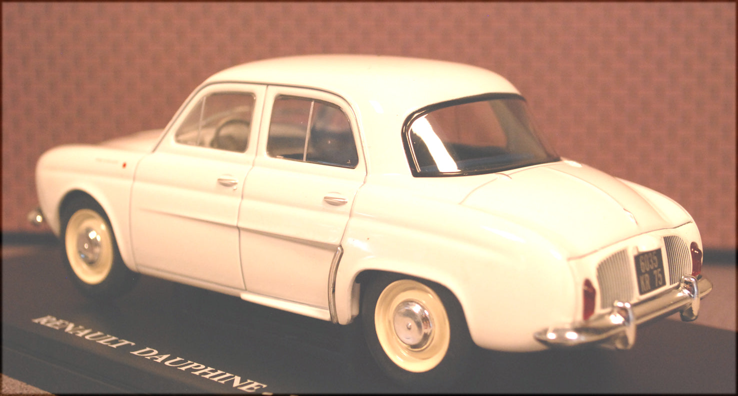 1961 Renault Dauphine 1:24 Fabbri / White Box / Hachette