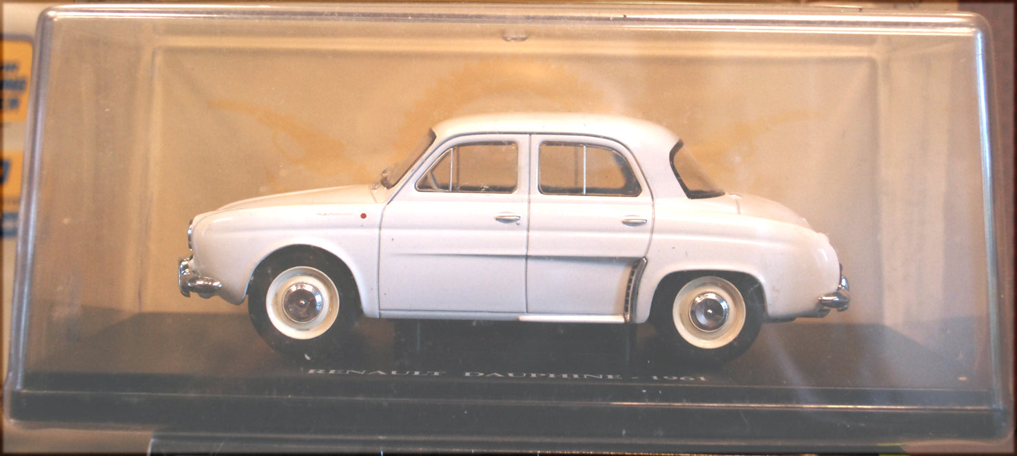 1961 Renault Dauphine 1:24 Fabbri / White Box / Hachette
