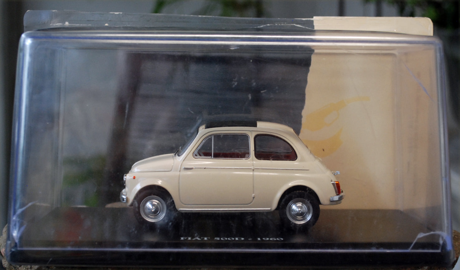 1960 Fiat 500 D 1:24 Fabbri / White Box / Hachette