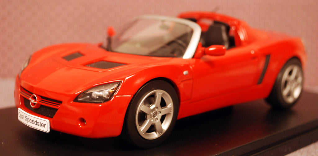 2001 Opel Speedster 1:24 Fabbri / White Box / Hachette