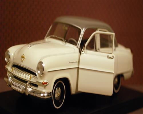 1954 Opel Kapitän 1:24 Fabbri / White Box / Hachette