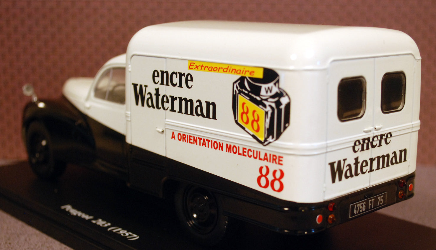 1957 Peugeot 203 Encre Waterman 1:24 Fabbri / White Box / Hachette