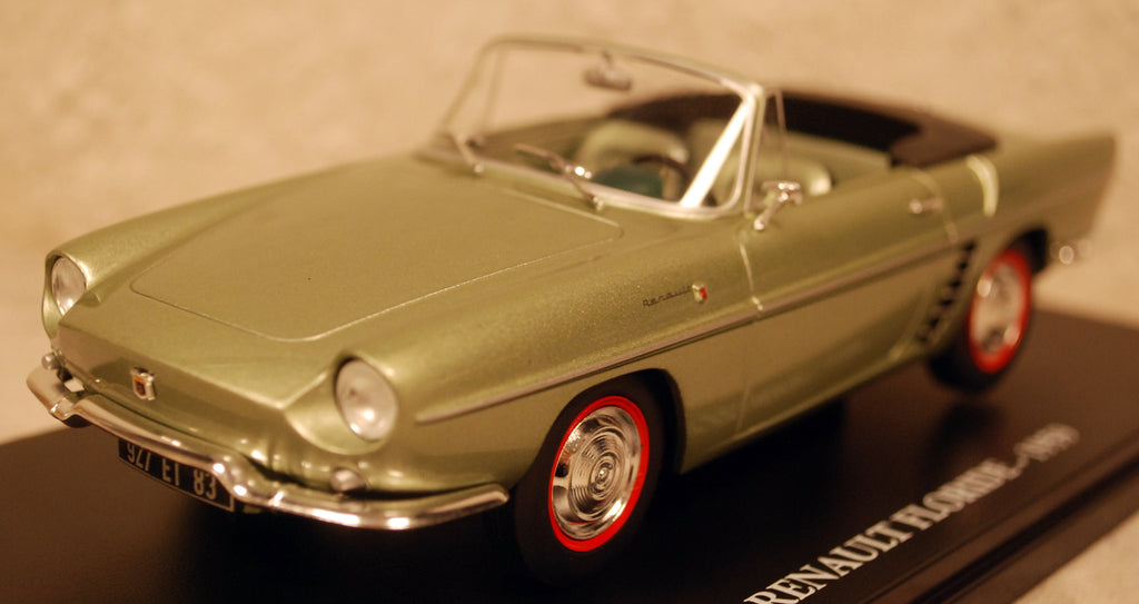 1959 Renault Floride Cabriolet 1:24 Fabbri / White Box / Hachette