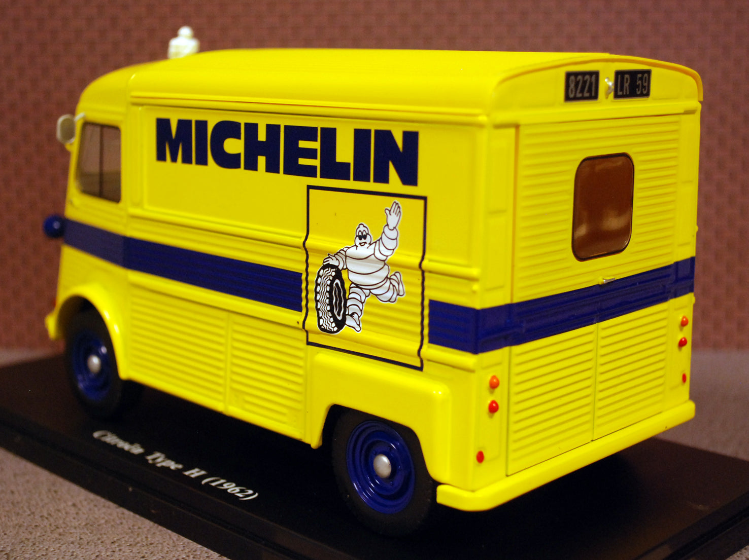 1962 Citroen Type H Michelin 1:24 Fabbri / White Box / Hachette