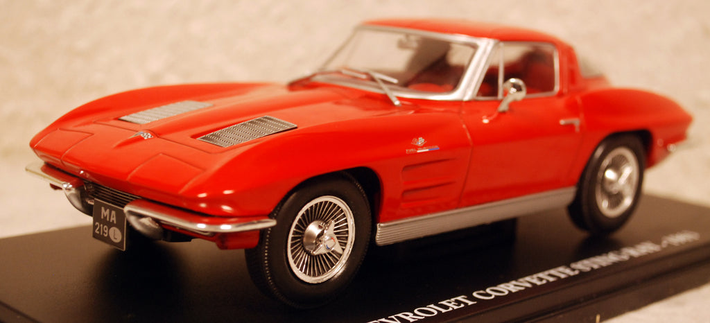 1963 Chevrolet Corvette Sting Ray Split Window 1:24 Fabbri  White Box Hachette