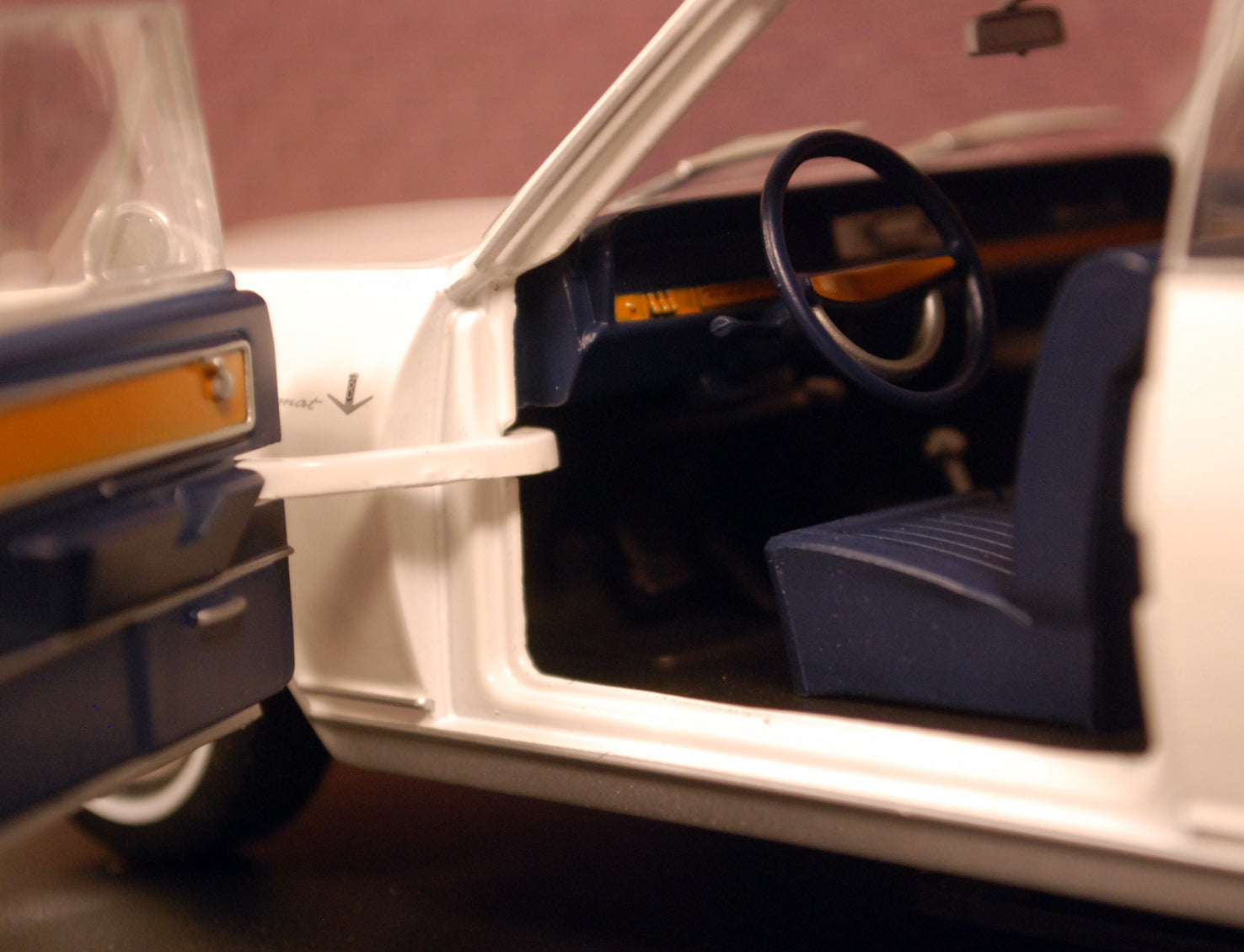 1965 Opel Diplomat V 8 Coupe 1:24 Fabbri / White Box / Hachette