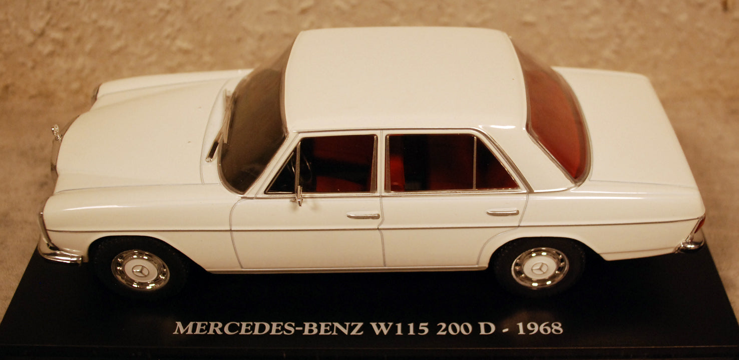 1968 Mercedes 200 D W115 1:24 Fabbri  White Box Hachette
