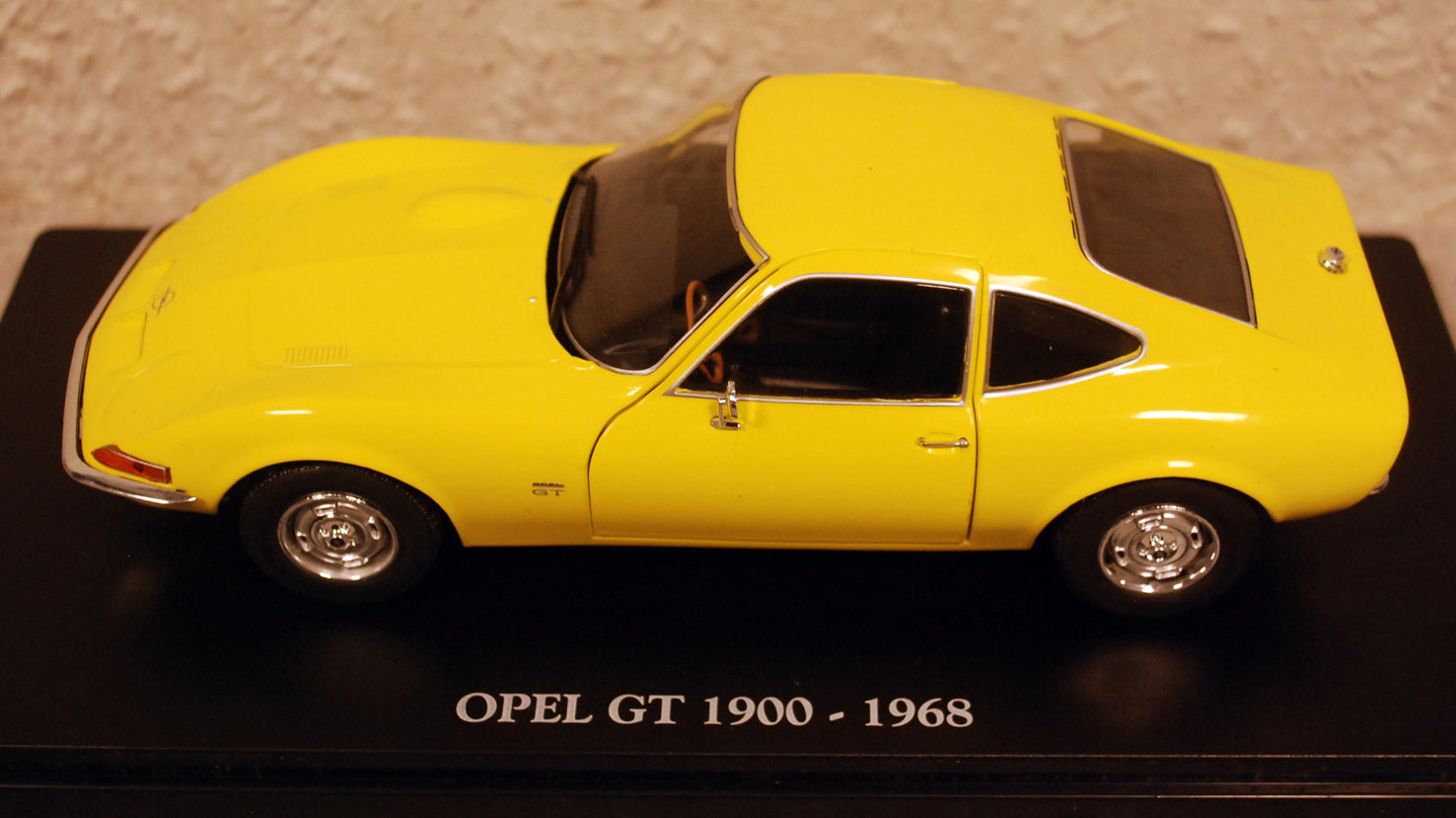 1968 Opel GT 1:24 Fabbri  White Box Hachette