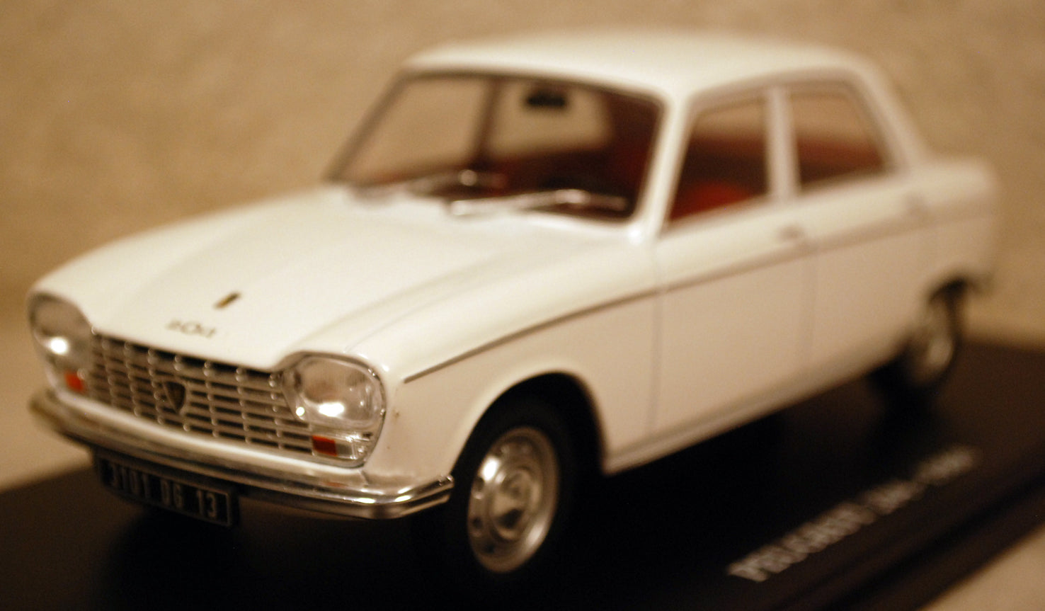 1968 Peugeot 204 1:24 Fabbri  White Box Hachette