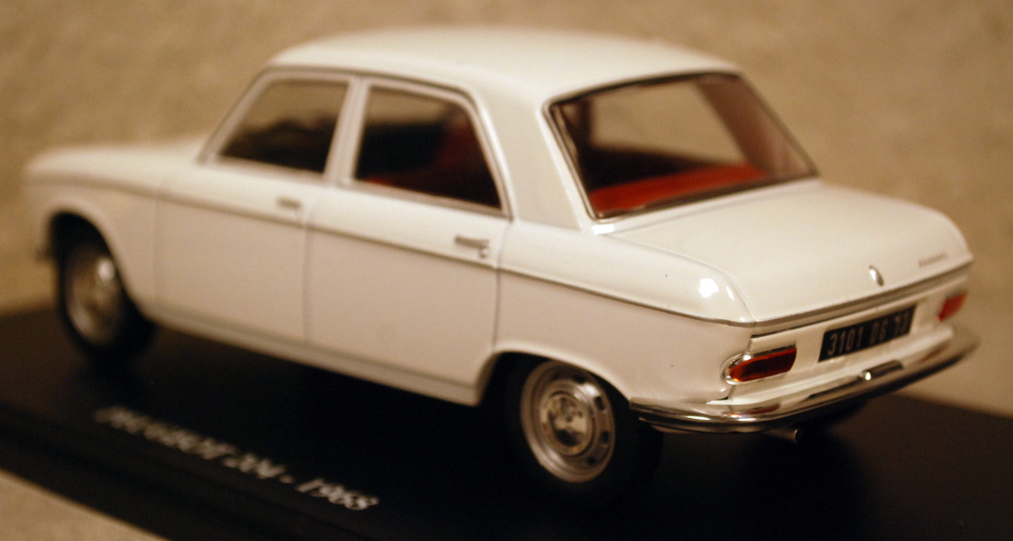 1968 Peugeot 204 1:24 Fabbri  White Box Hachette
