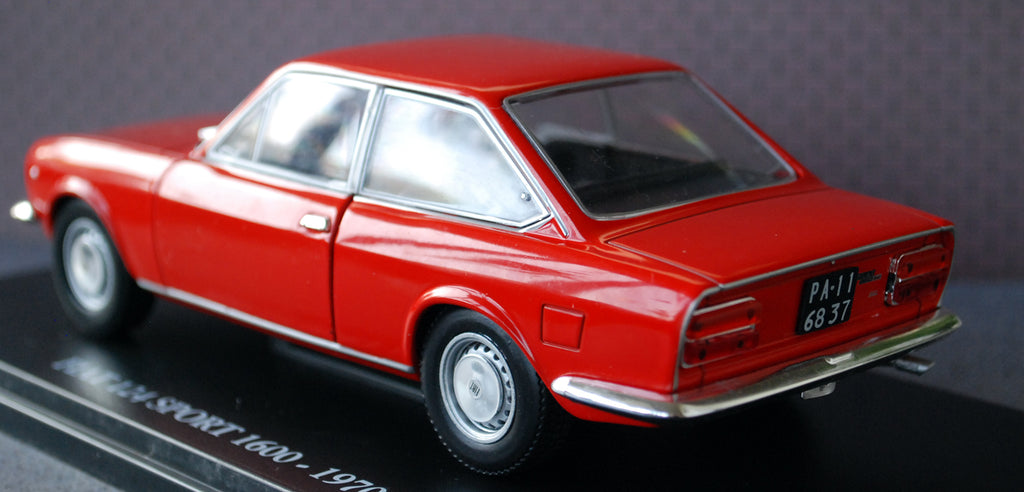 1970 Fiat 124 Sport 1600 1:24 Fabbri / White Box / Hachette