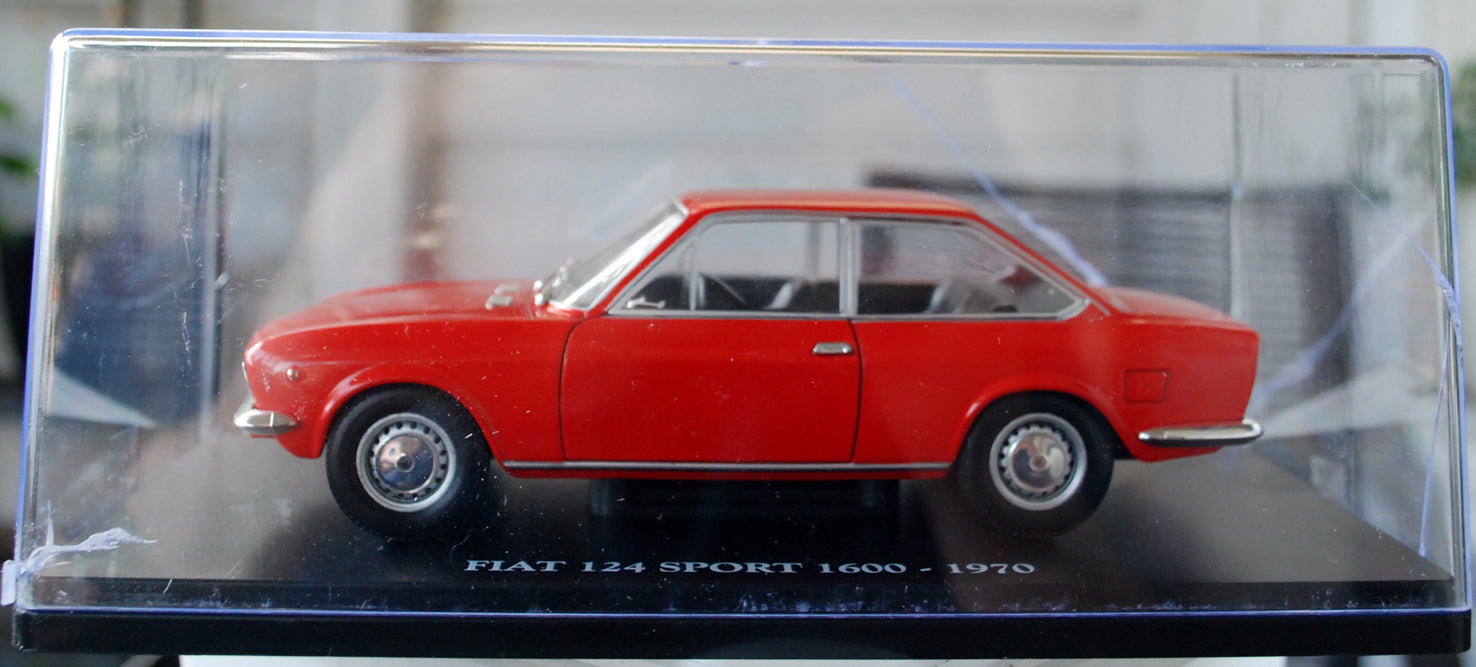 1970 Fiat 124 Sport 1600 1:24 Fabbri / White Box / Hachette