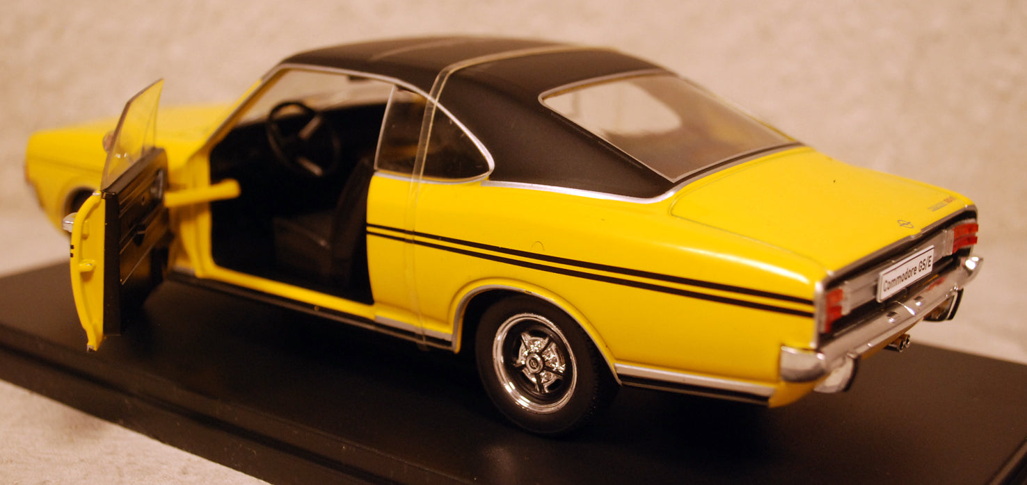 1970 Opel Commodore a GS e 1:24 Fabbri / White Box / Hachette