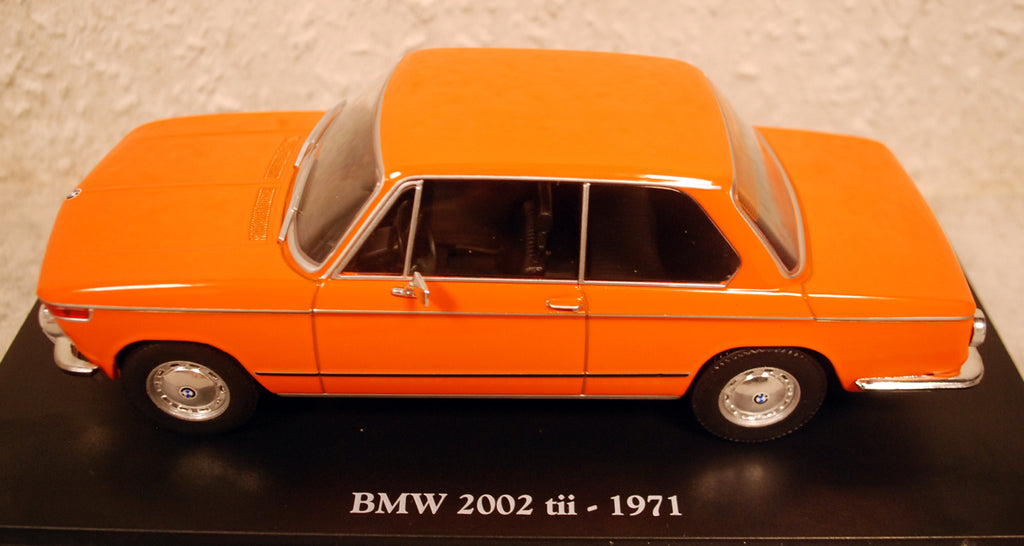 1971 BMW 2002 tii 1:24 Fabbri  White Box Hachette