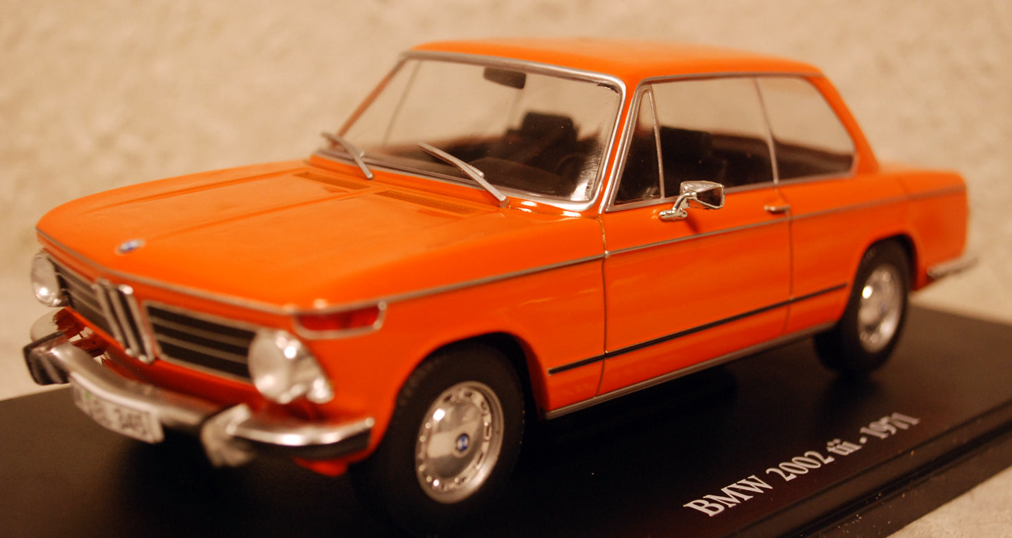 1971 BMW 2002 tii 1:24 Fabbri  White Box Hachette
