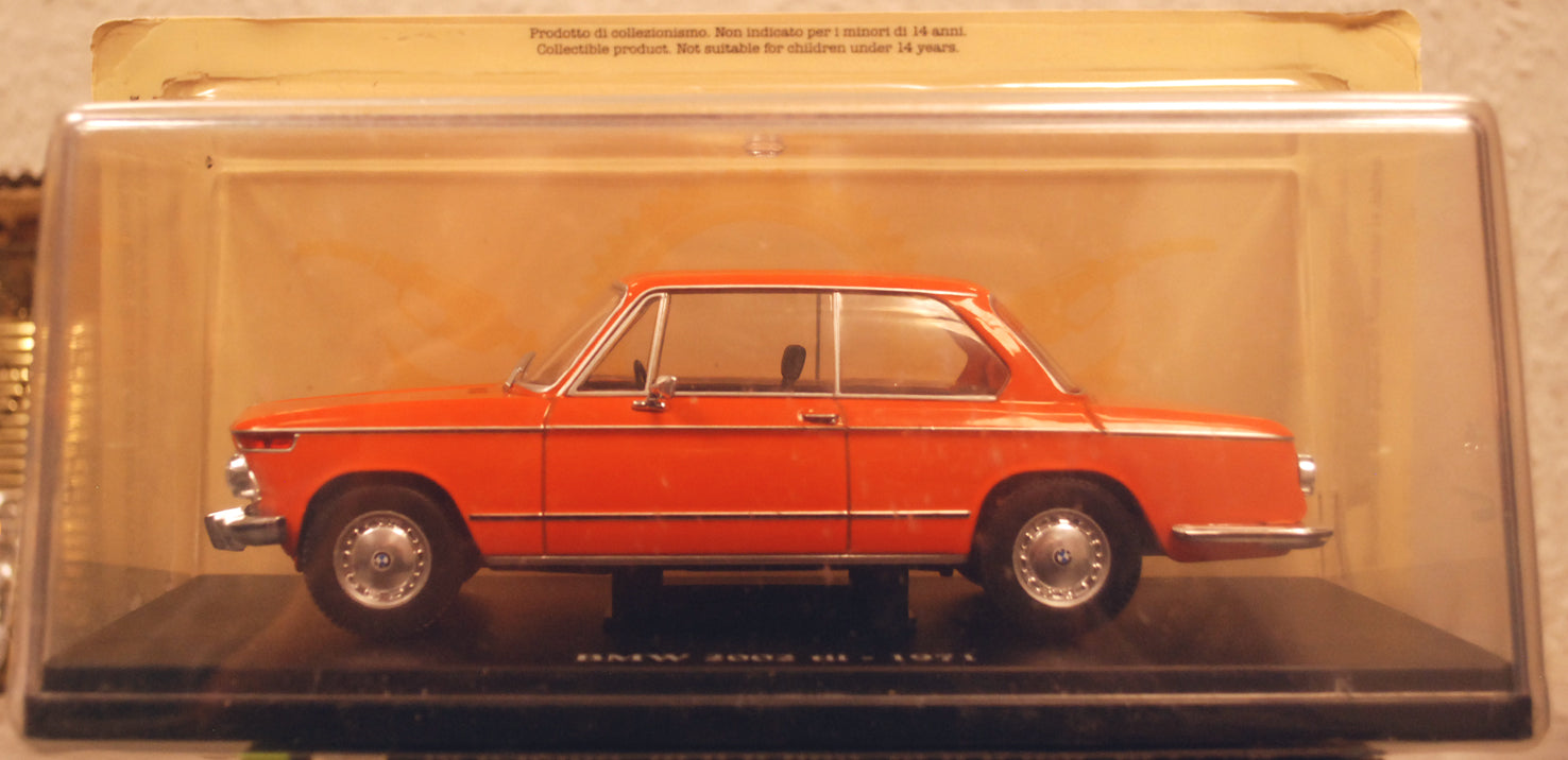 1971 BMW 2002 tii 1:24 Fabbri  White Box Hachette