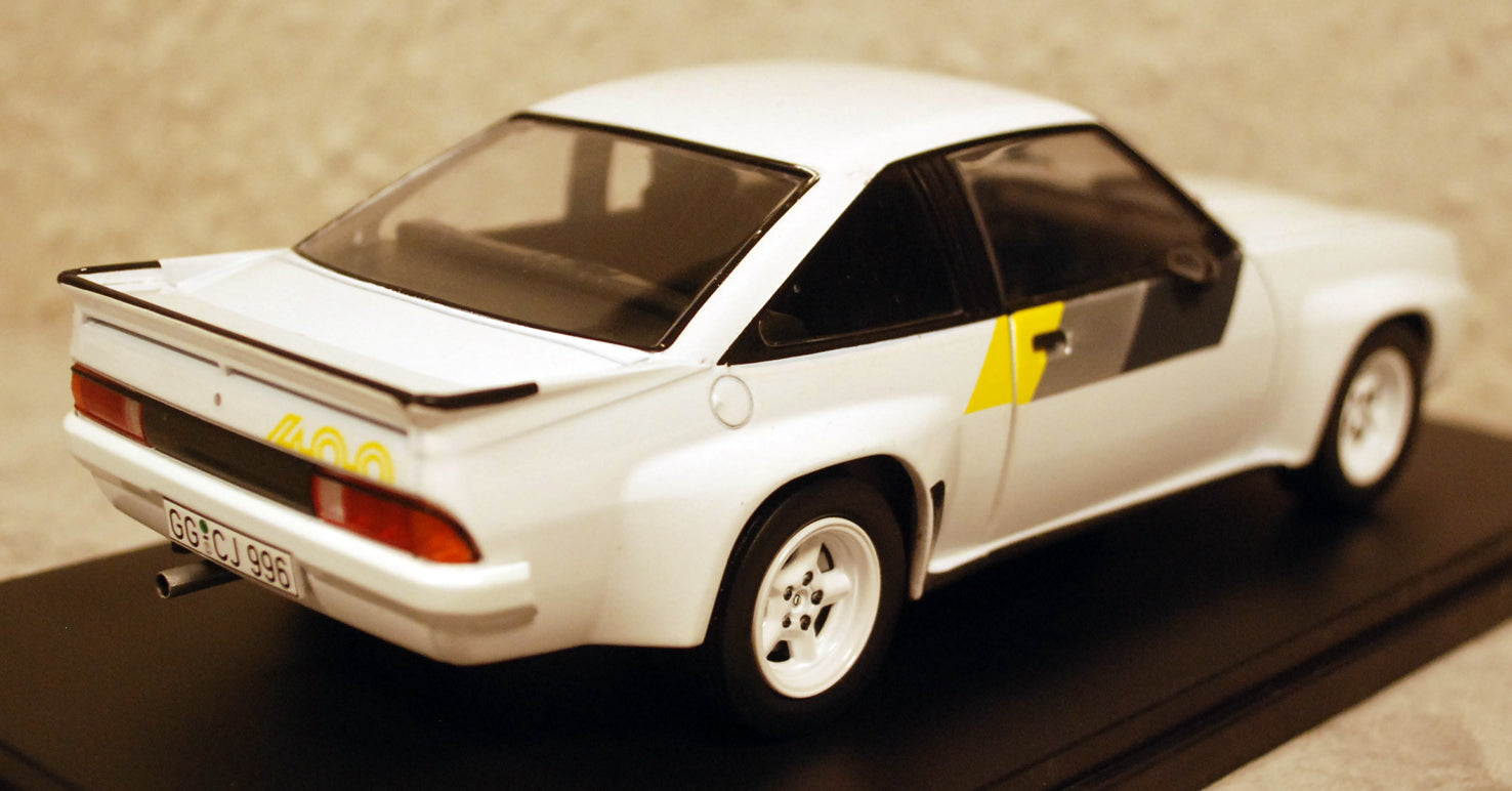1983 Opel Manta B 400 1:24 Fabbri / White Box / Hachette