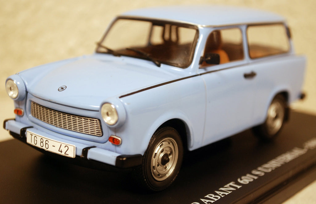 1988 Trabant 601 S Universal 1:24 Fabbri / White Box / Hachette