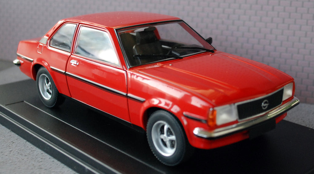 1975 Opel Ascona B 1:24 Fabbri / White Box / Hachette