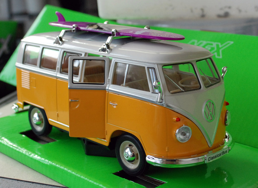 Welly 22095SBW 1963 Volkswagen T1 Bus VW Bully T1 1:24