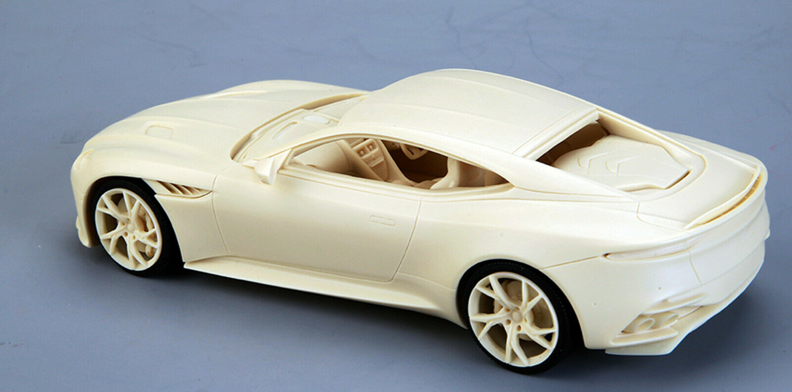 2018 Aston Martin DBS Superleggera 1:24 Alpha Model 02-015 neu 2020