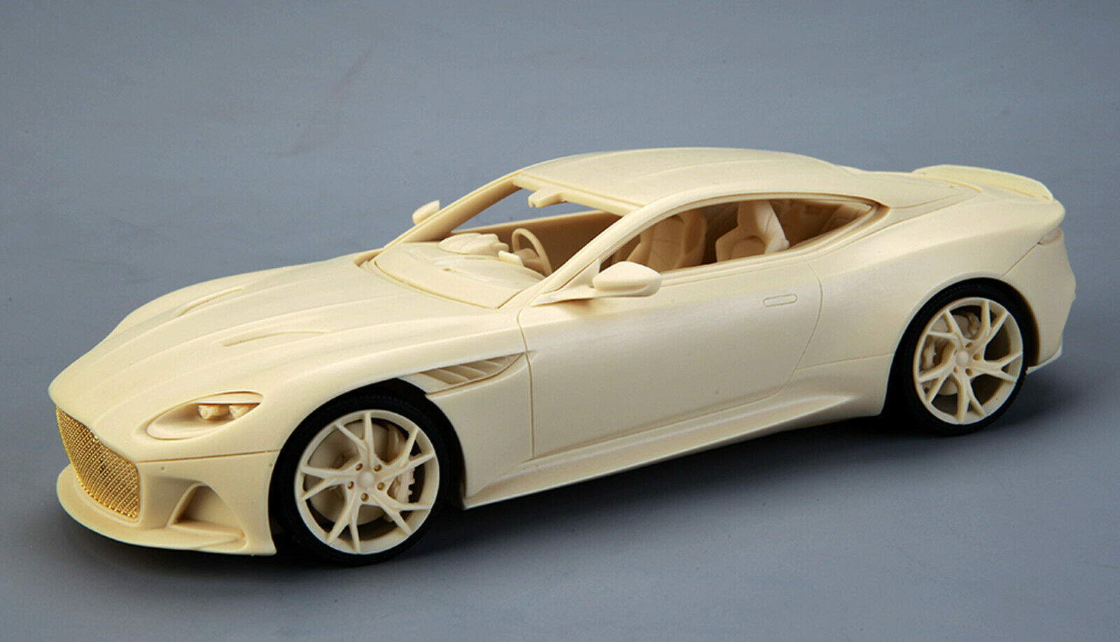 2018 Aston Martin DBS Superleggera 1:24 Alpha Model 02-015 neu 2020