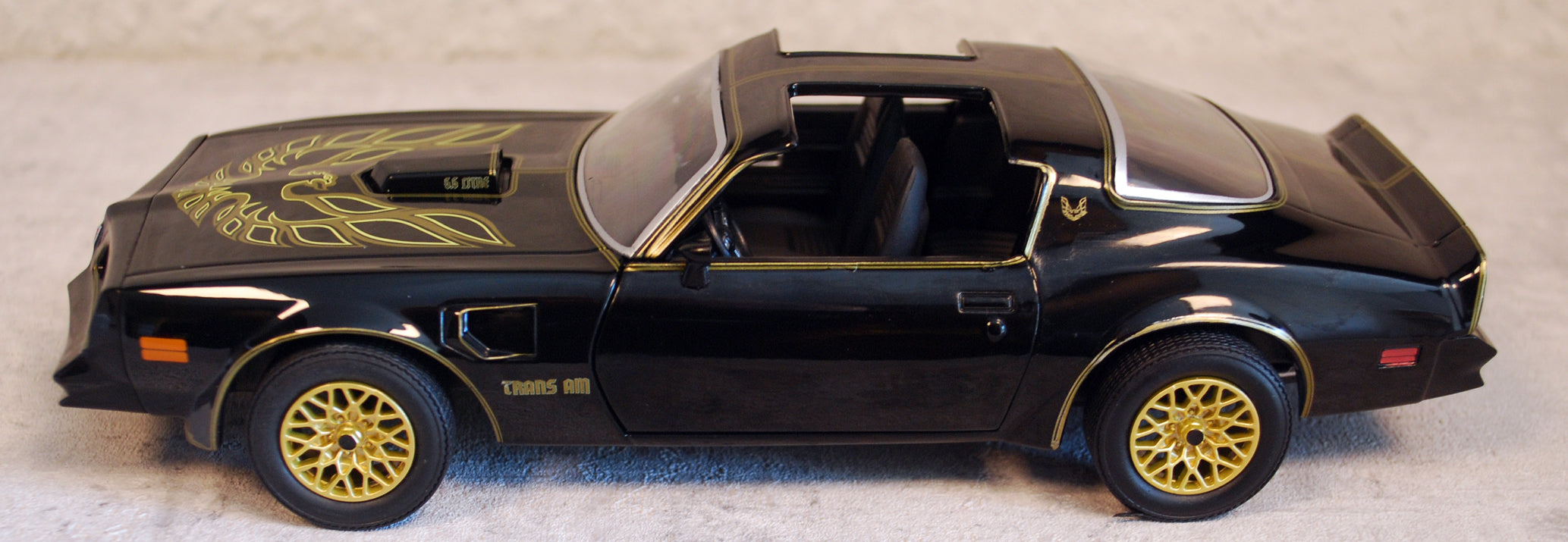1977 Pontiac Firebird Trans Am WIE Smokey & the Bandit, 1:24, Green Light 84036