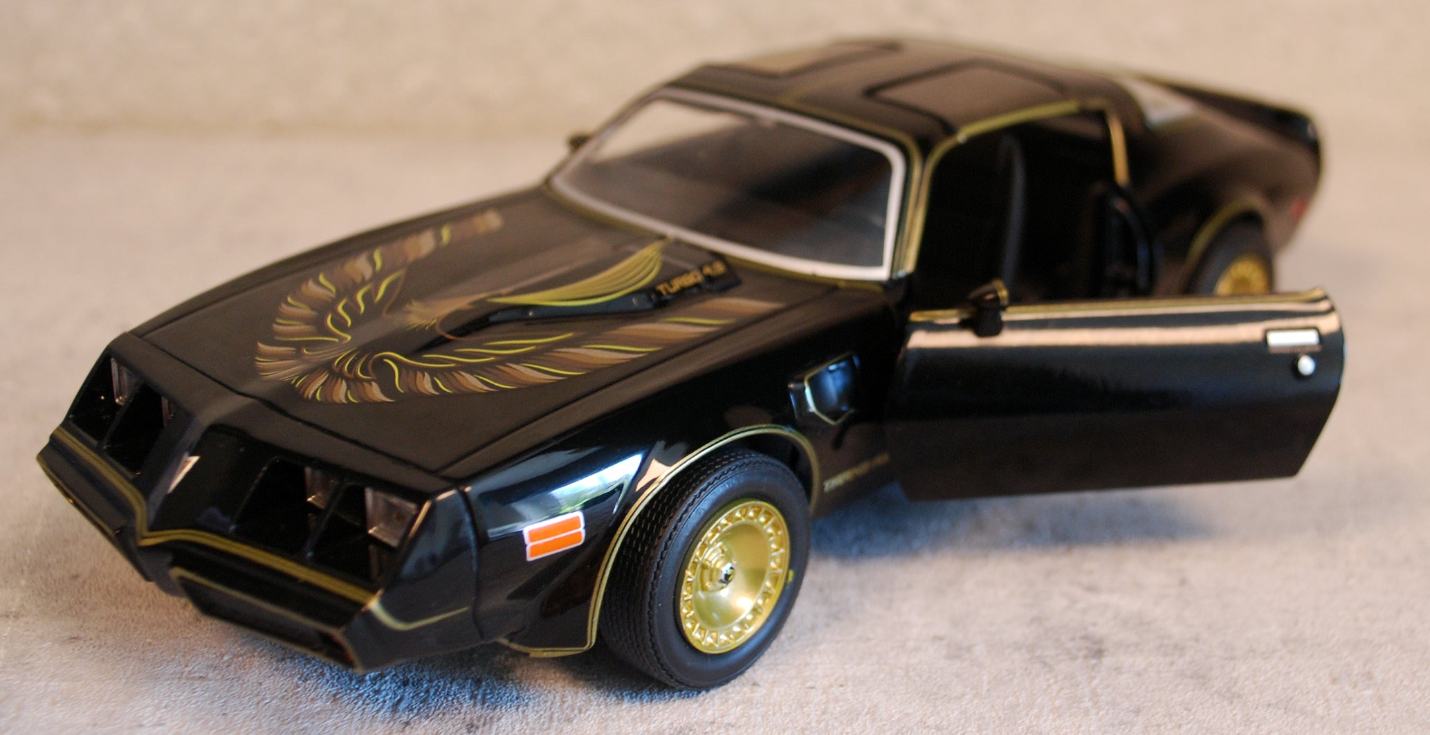 1980 Pontiac Firebird Trans Am WIE Smokey & the Bandit II 1:24 Green Light 84037