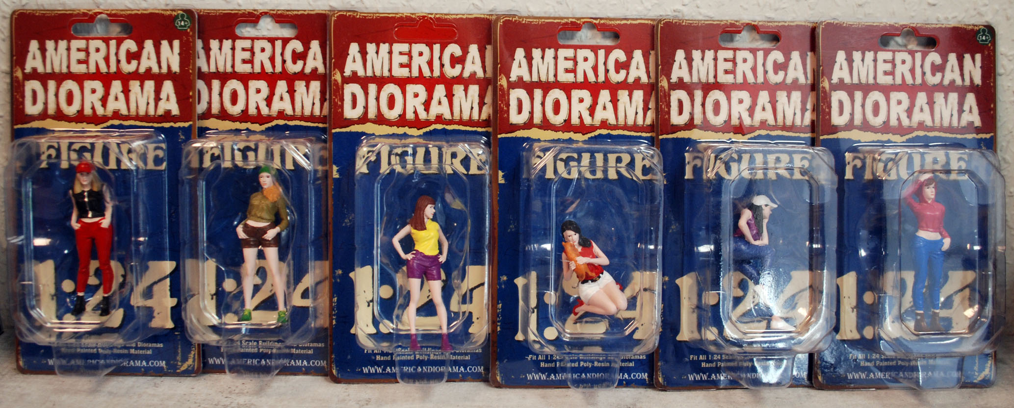 76401B American Diorama Girls Night Out Set 6 Figuren 1:24 neu 2022