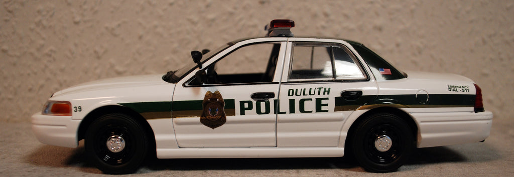 2006 Ford Crown Victoria Fargo Fernsehserie 1:24 Green Light 84153