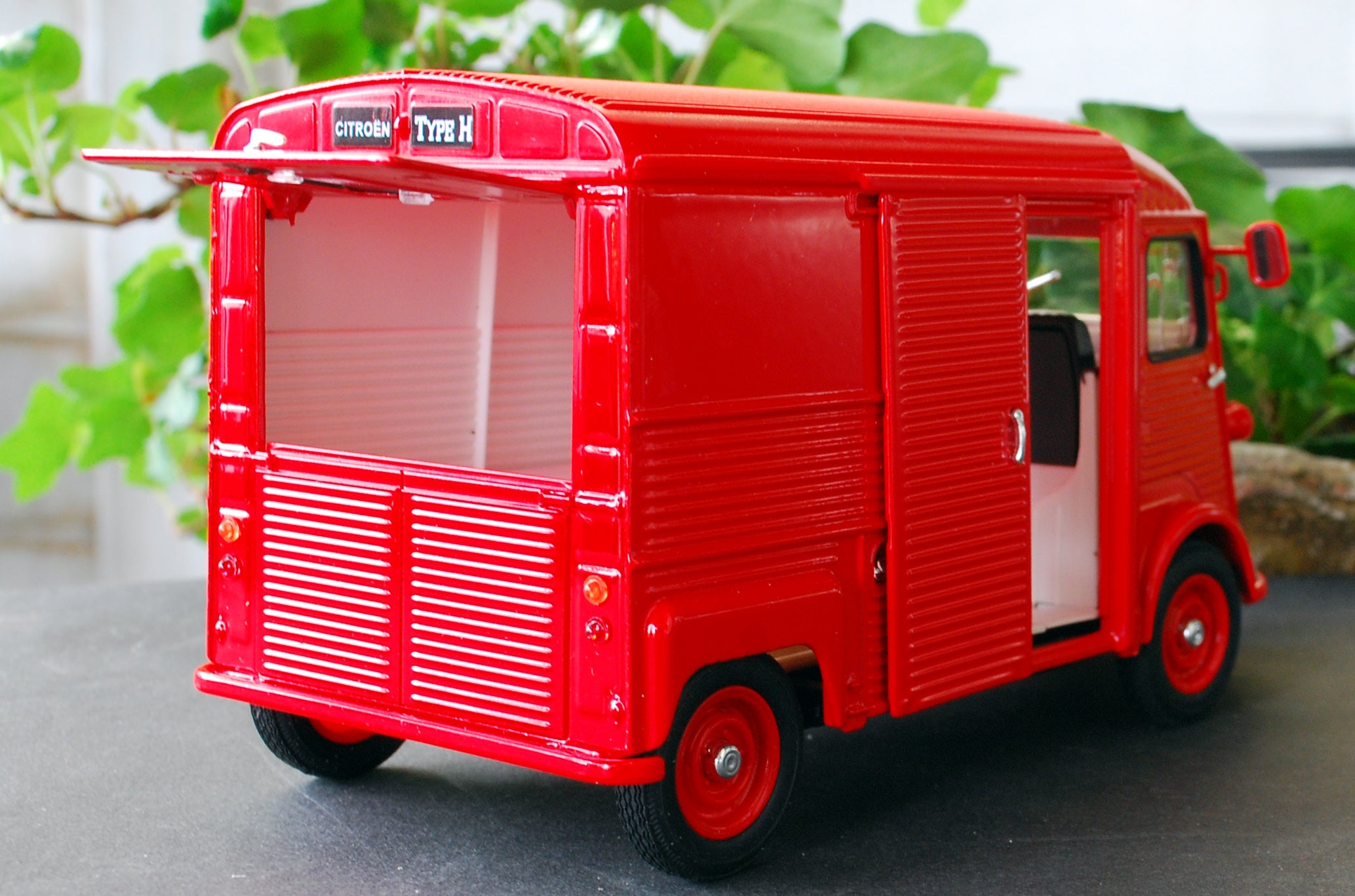 1962 Citroen Fourgon Type H / HY 1:24 Welly 24019W