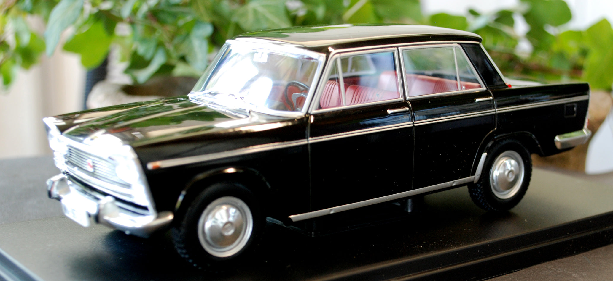 1971 SEAT 1500 1:24 Fabbri / White Box / Hachette