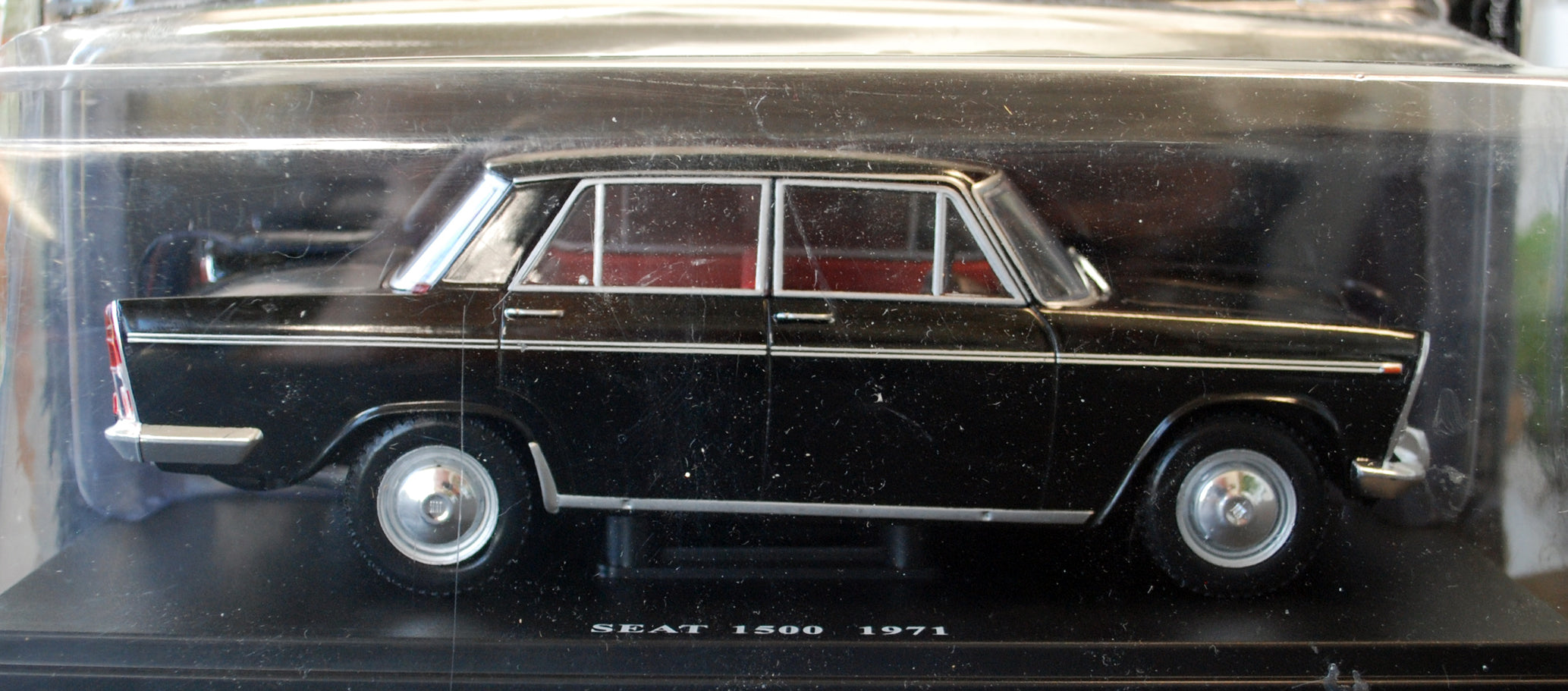1971 SEAT 1500 1:24 Fabbri / White Box / Hachette