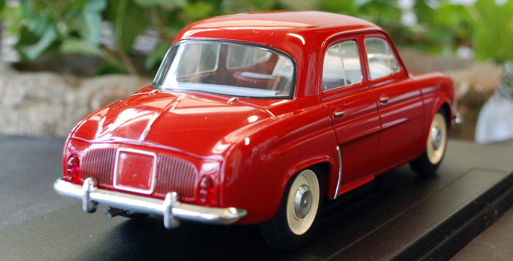 1956 Renault Dauphine 1:24 Fabbri / White Box / Hachette