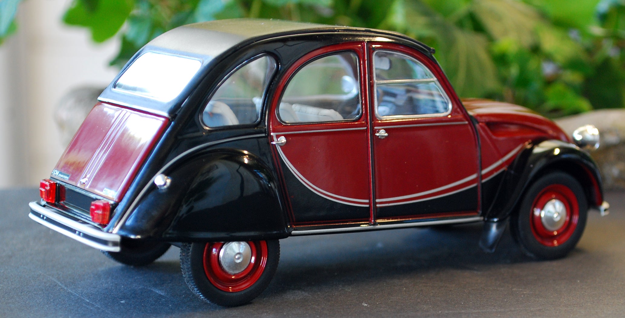 1982 Citroen 2 CV Charleston 1:24 Fabbri / White Box / Hachette