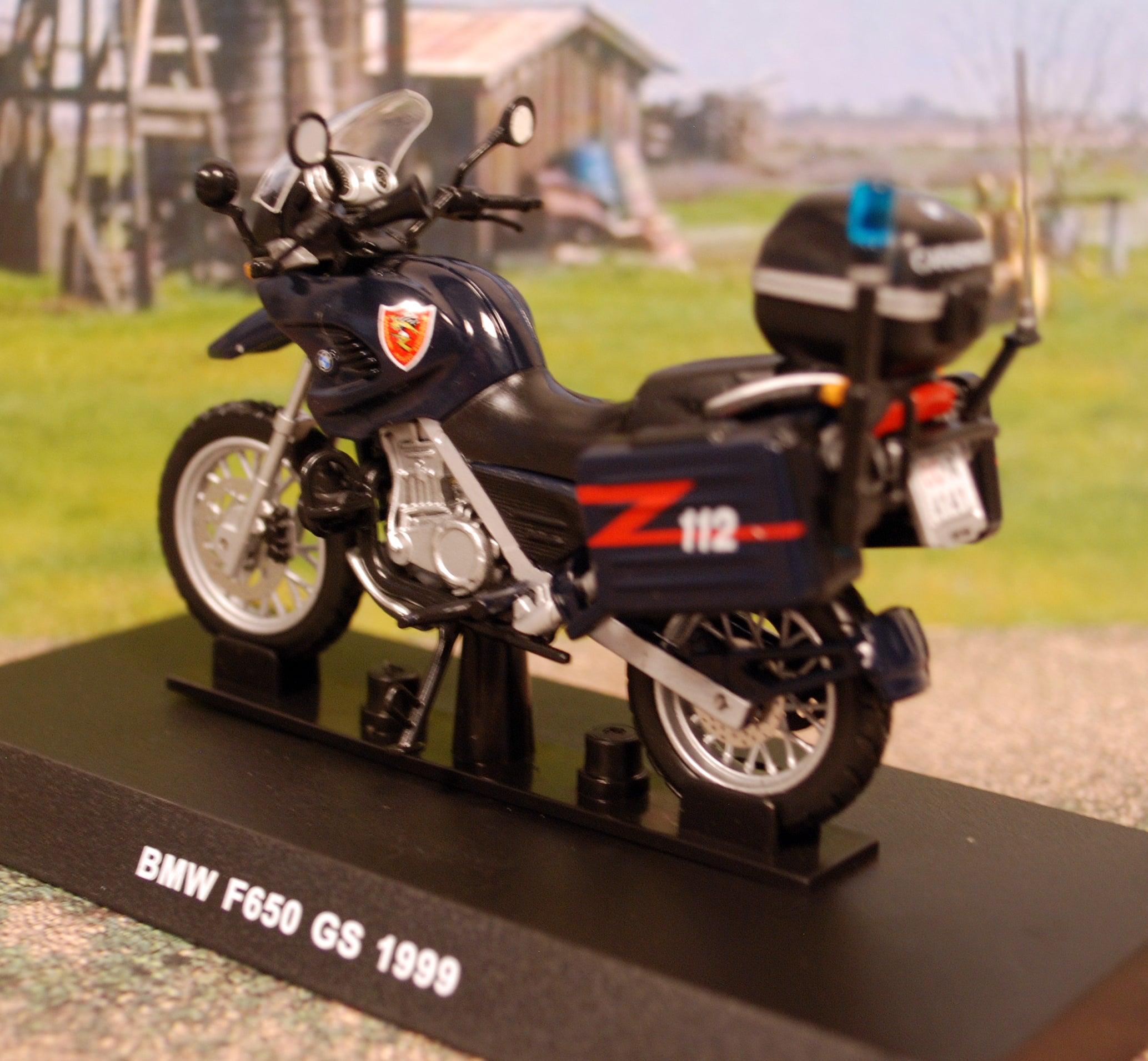 Polizeimotorrad 1999 BMW F 650 GS Carabinieri 1:24 DeAgostini