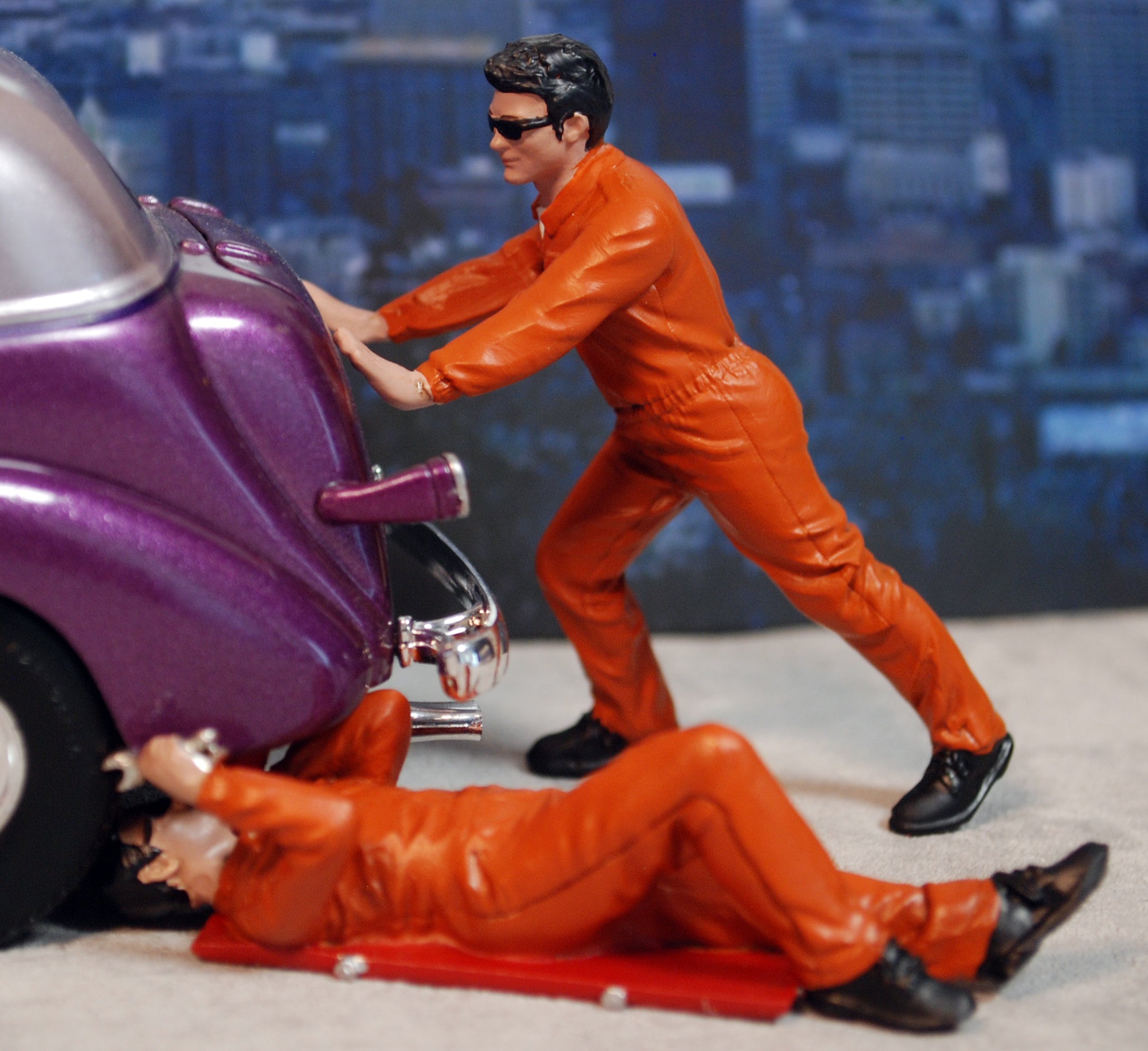 23901OB American Diorama Set 4 Mechaniker Jerry, Ken, Paul, Dan orange1:24