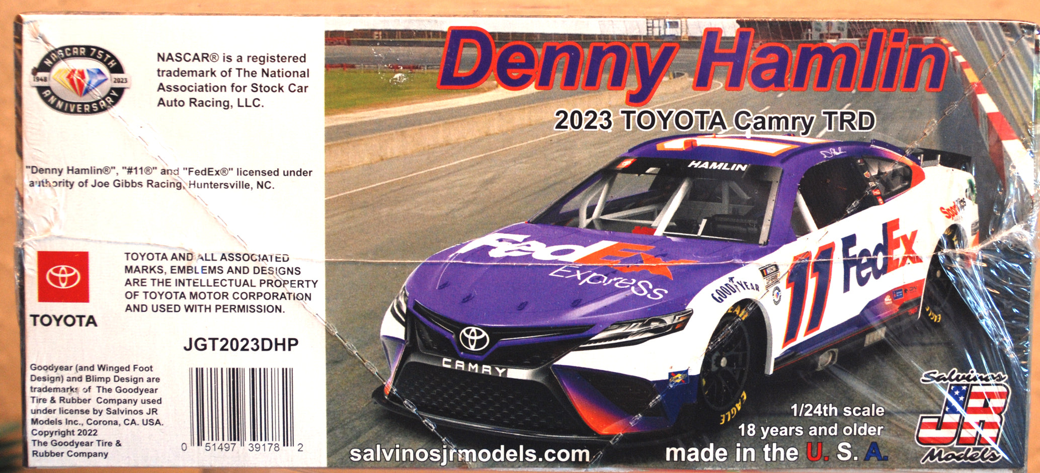 2023 Toyota Camry Denny Hamlin FedEx Team JGR 1:24 Salvinos JR 391782