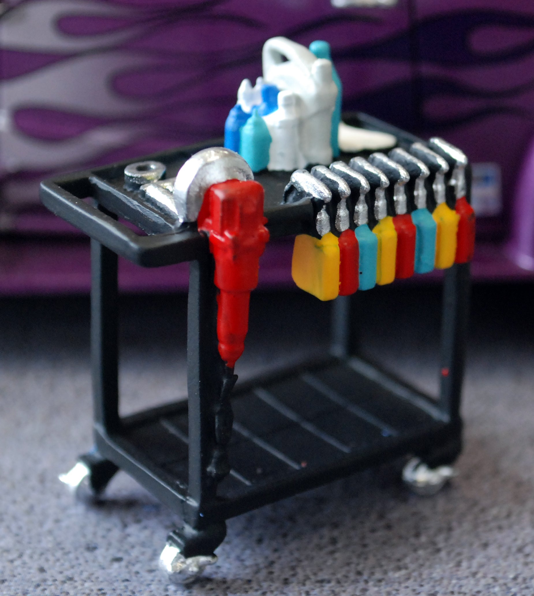 24603B American Diorama Detail Master Detailing Cart Set mit Figur 1:24
