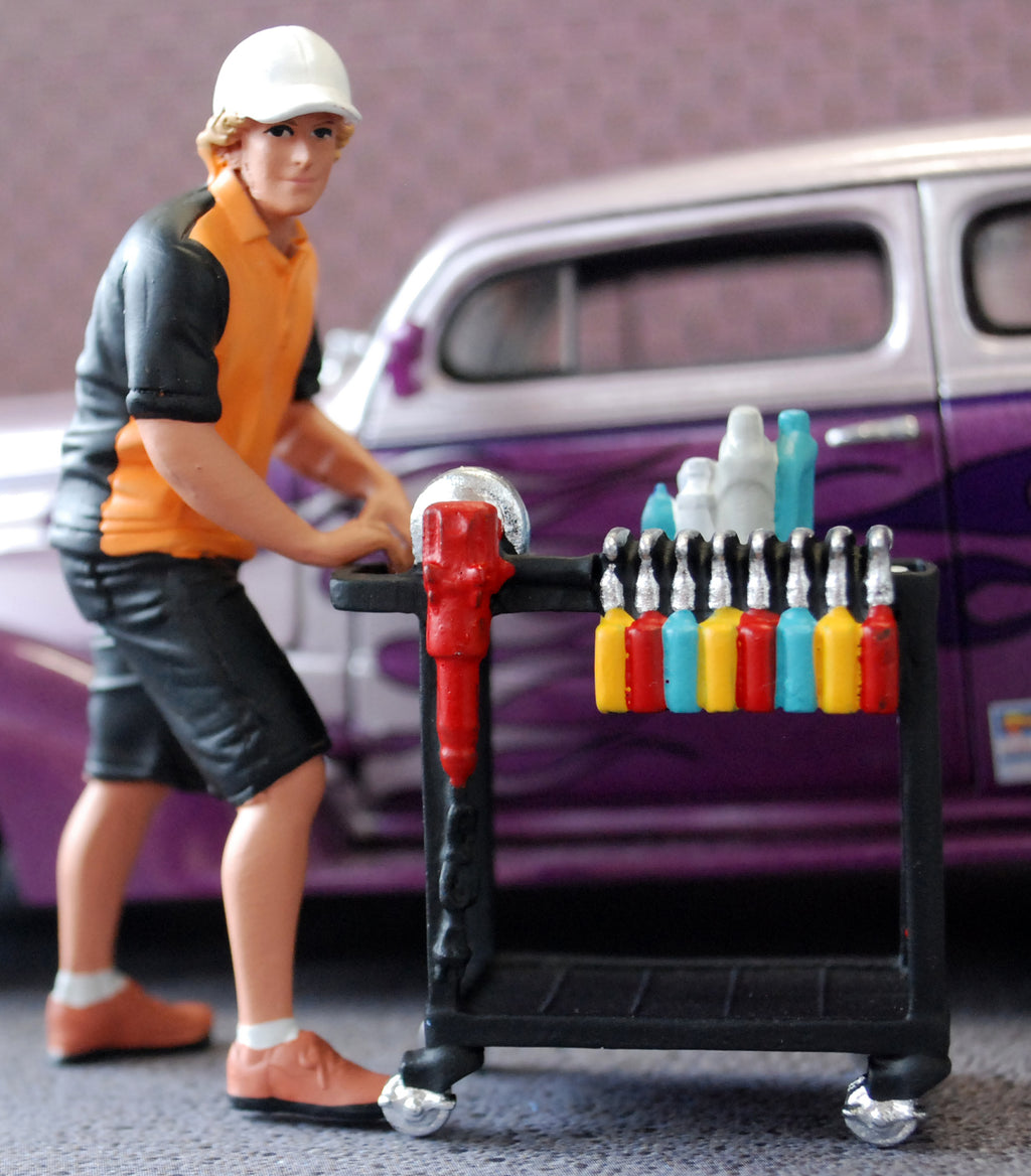 24603B American Diorama Detail Master Detailing Cart Set mit Figur 1:24