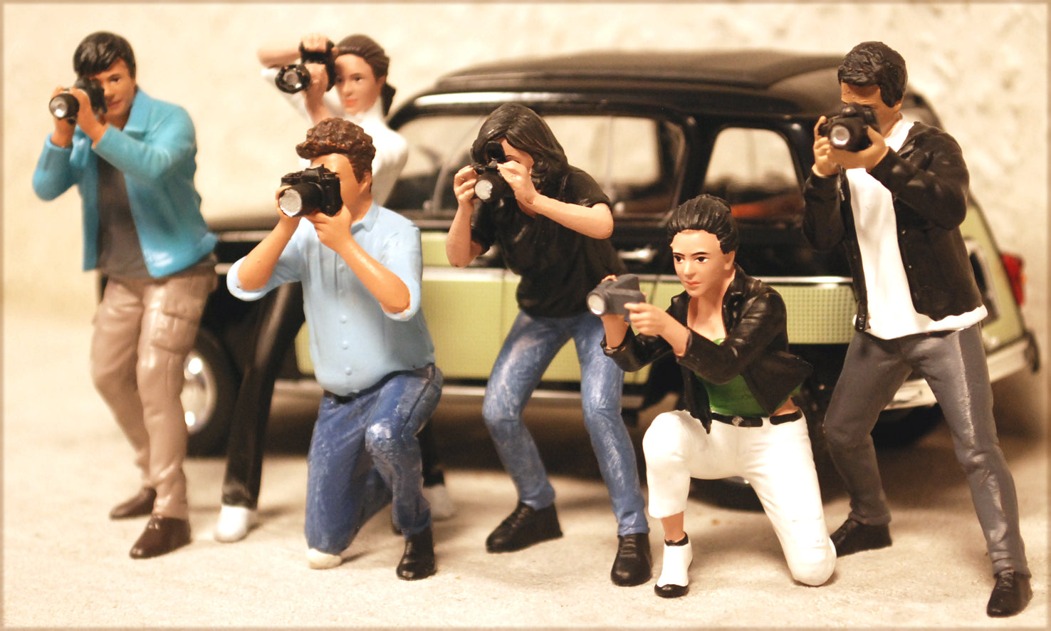 25301B American Diorama Photographers Set of 6 1:24