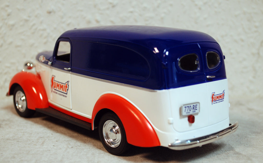 1939 Chevrolet Panel Truck Summit Racing Greenlight 85061