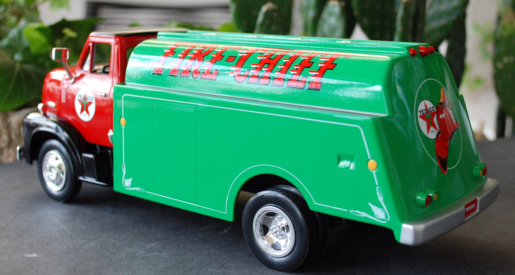 1953 Ford Tanker Truck Texaco 1:30 Autoworld CP7520