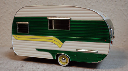 1958 Catolac DeVille Camping Trailer Anhänger 1:24 Green Light 18450