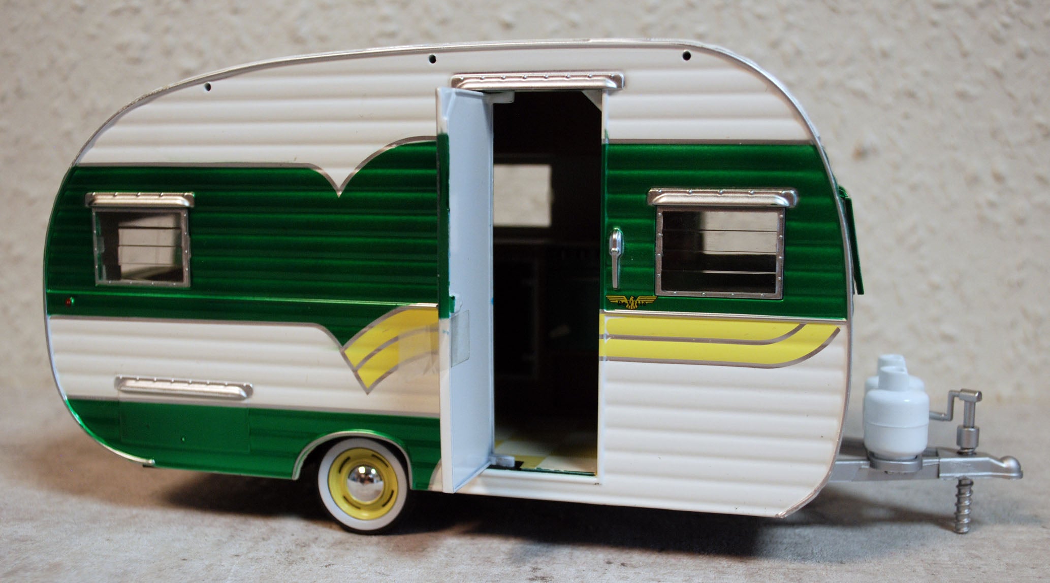 1958 Catolac DeVille Camping Trailer Anhänger 1:24 Green Light 18450