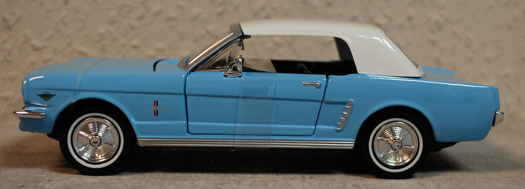 Motor Max 79855 1964 Ford Mustang Hardtop James Bond 007 1:24