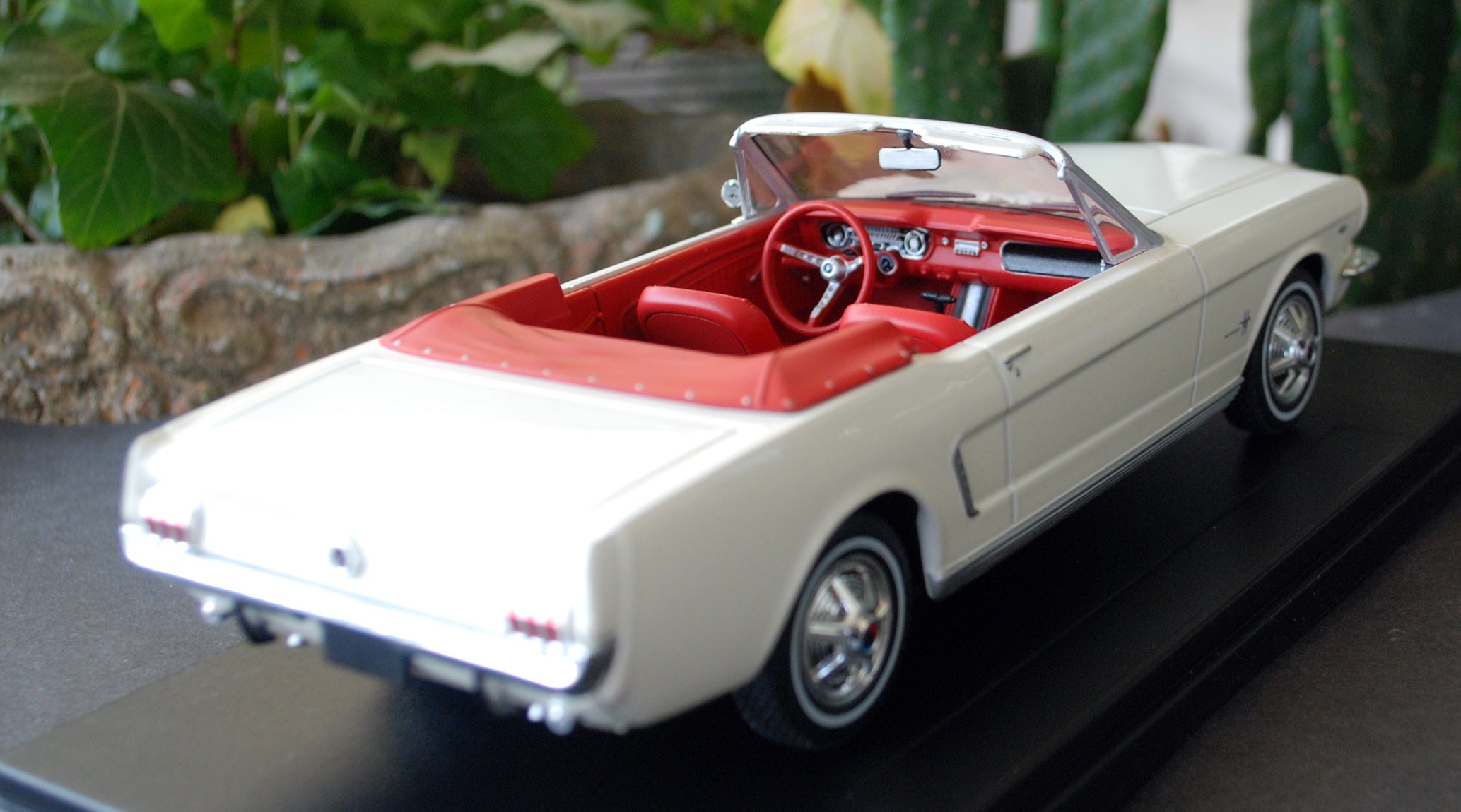 1965 Ford Mustang Convertible 1:24 Fabbri / White Box / Hachette