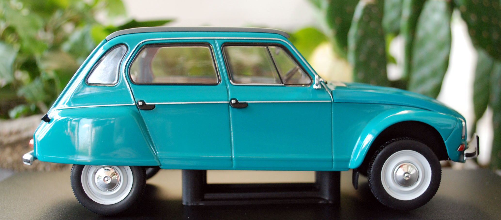 1970 Citroen Dyane 6 1:24 Fabbri / White Box / Hachette