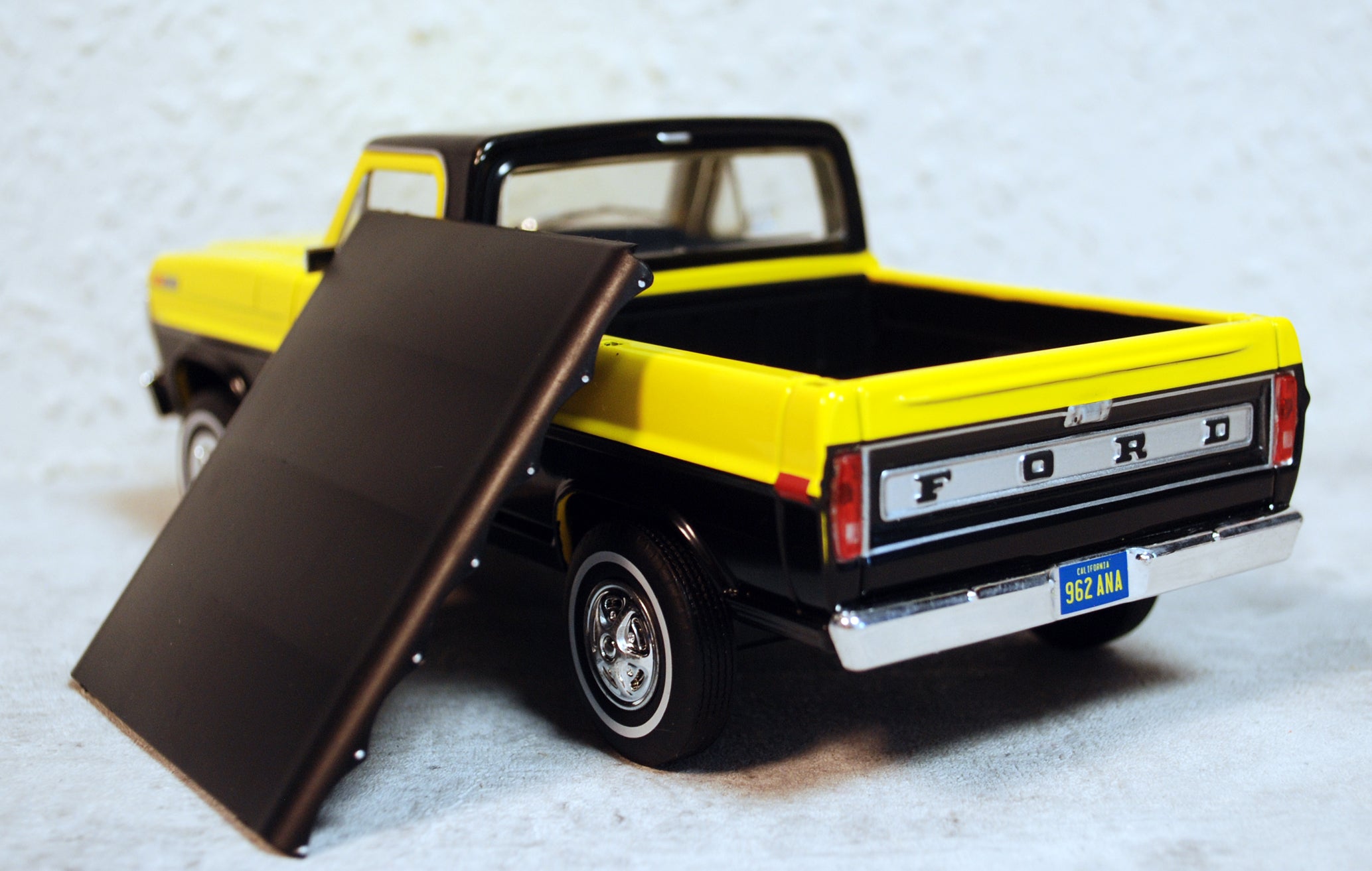 1970 Ford F-100 Pickup Armor All Greenlight 85063
