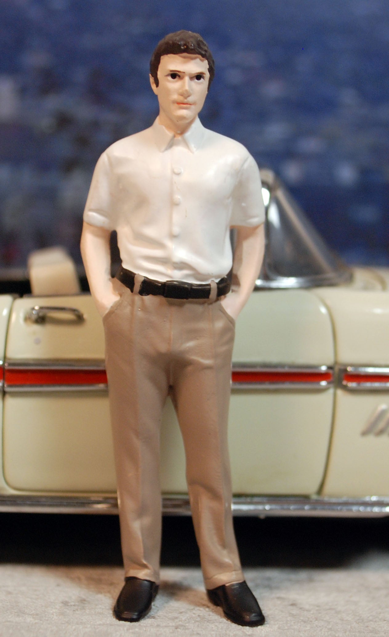76408 American Diorama The Dealership Customer I 1:24 neu 2022
